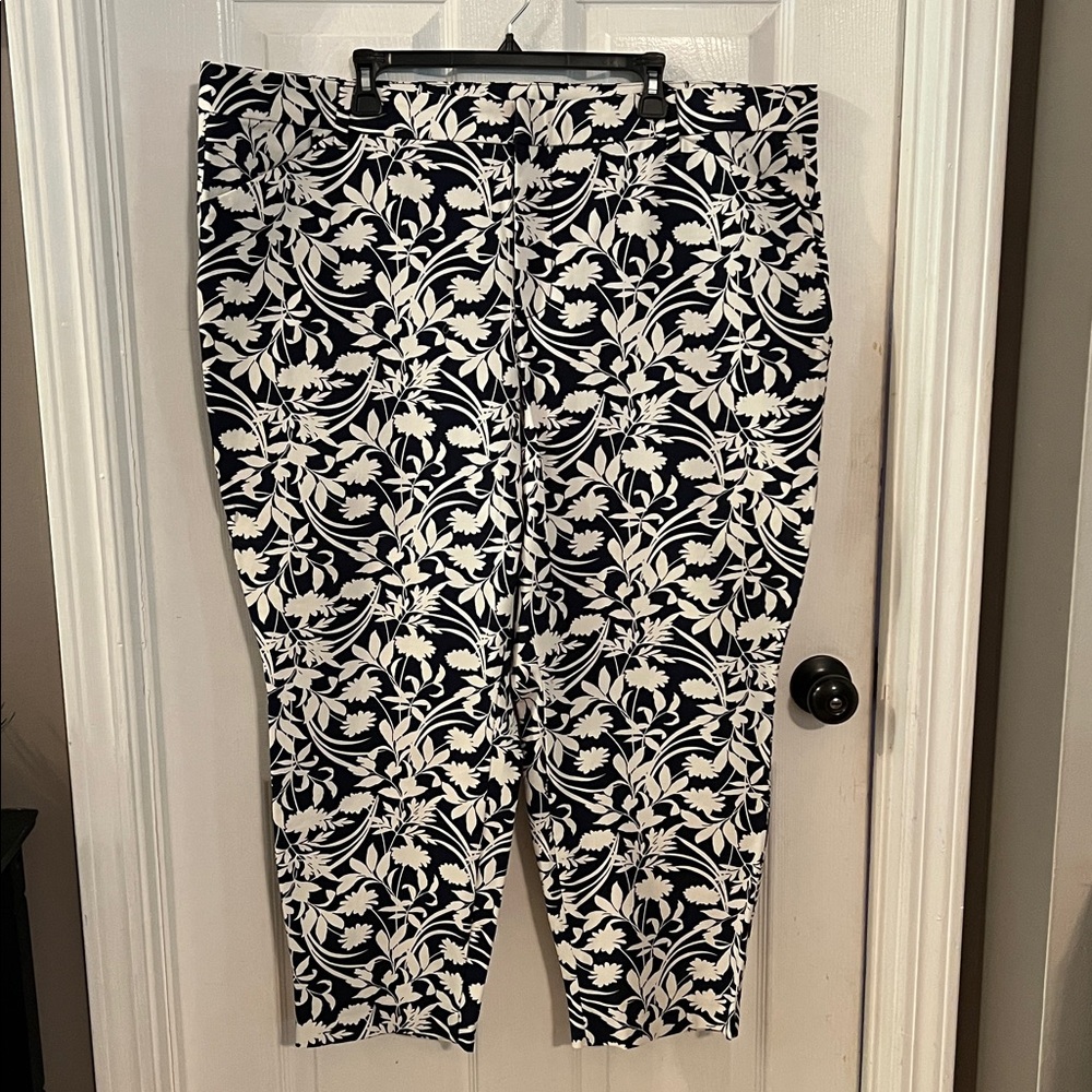 Old Navy Blue and White Floral Skinny Pants
